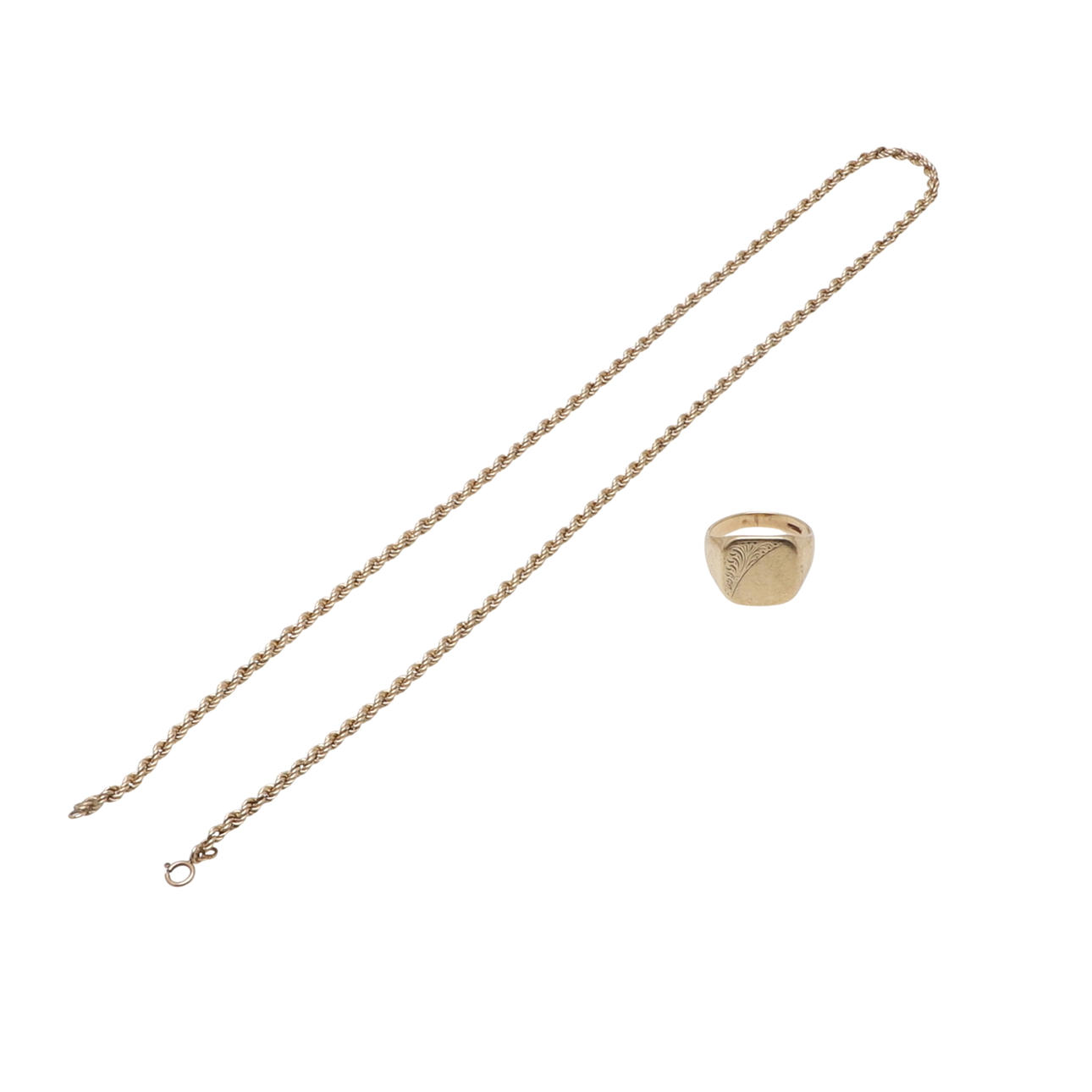 A 9CT GOLD SIGNET RING AND ROPE CHAIN.