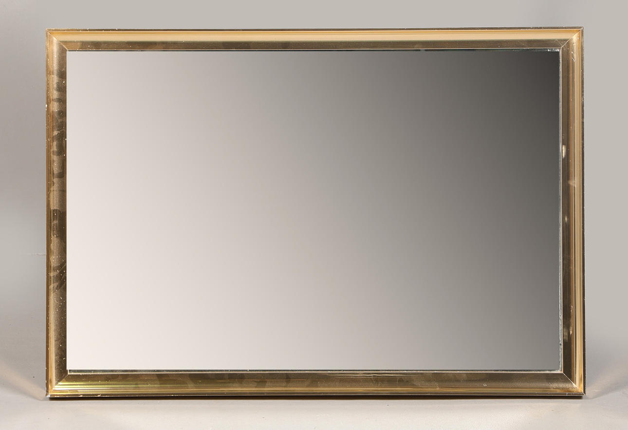 A GILT WALL MIRROR AND A SILVERED MIRROR (2).