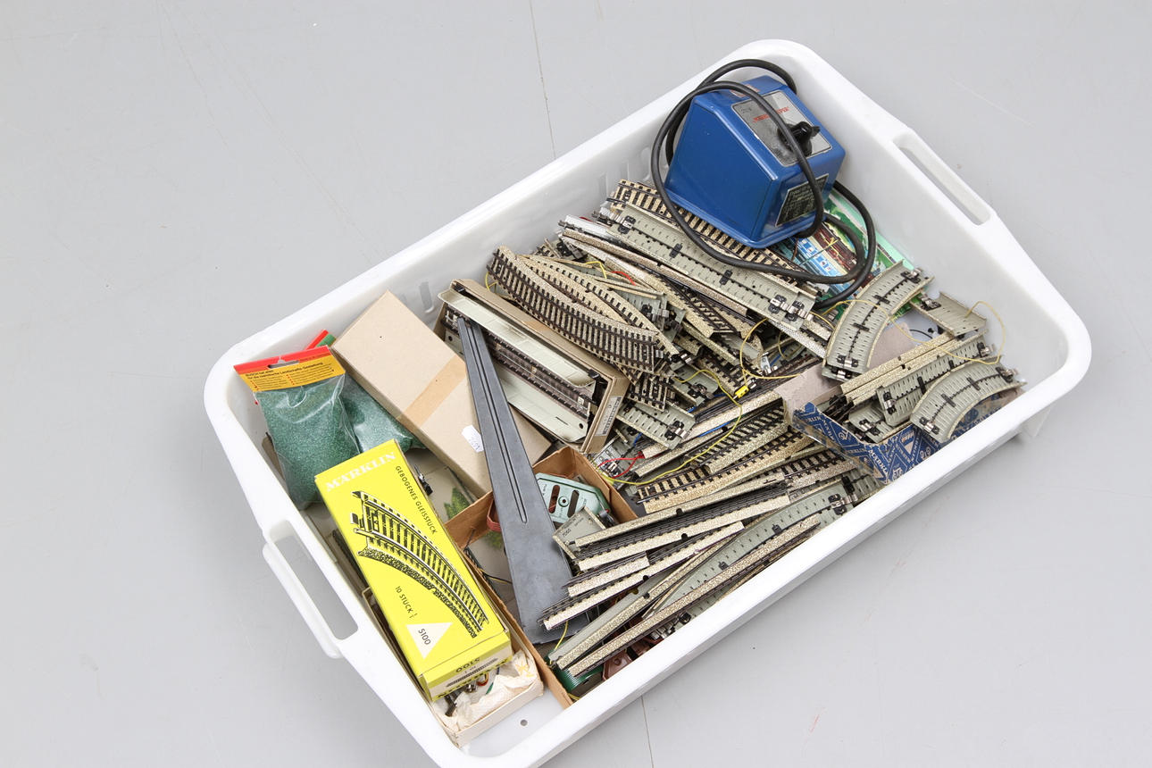 SPÅR MÄRKLIN. Med mera.