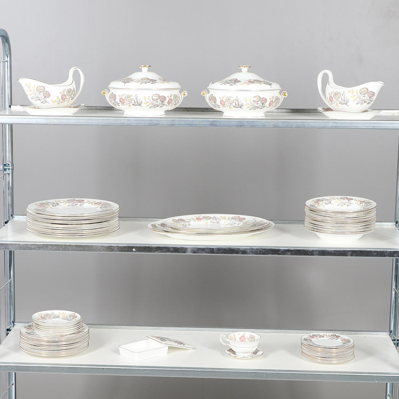 A WEDGWOOD LICHFIELD PART DINNER SERVICE.