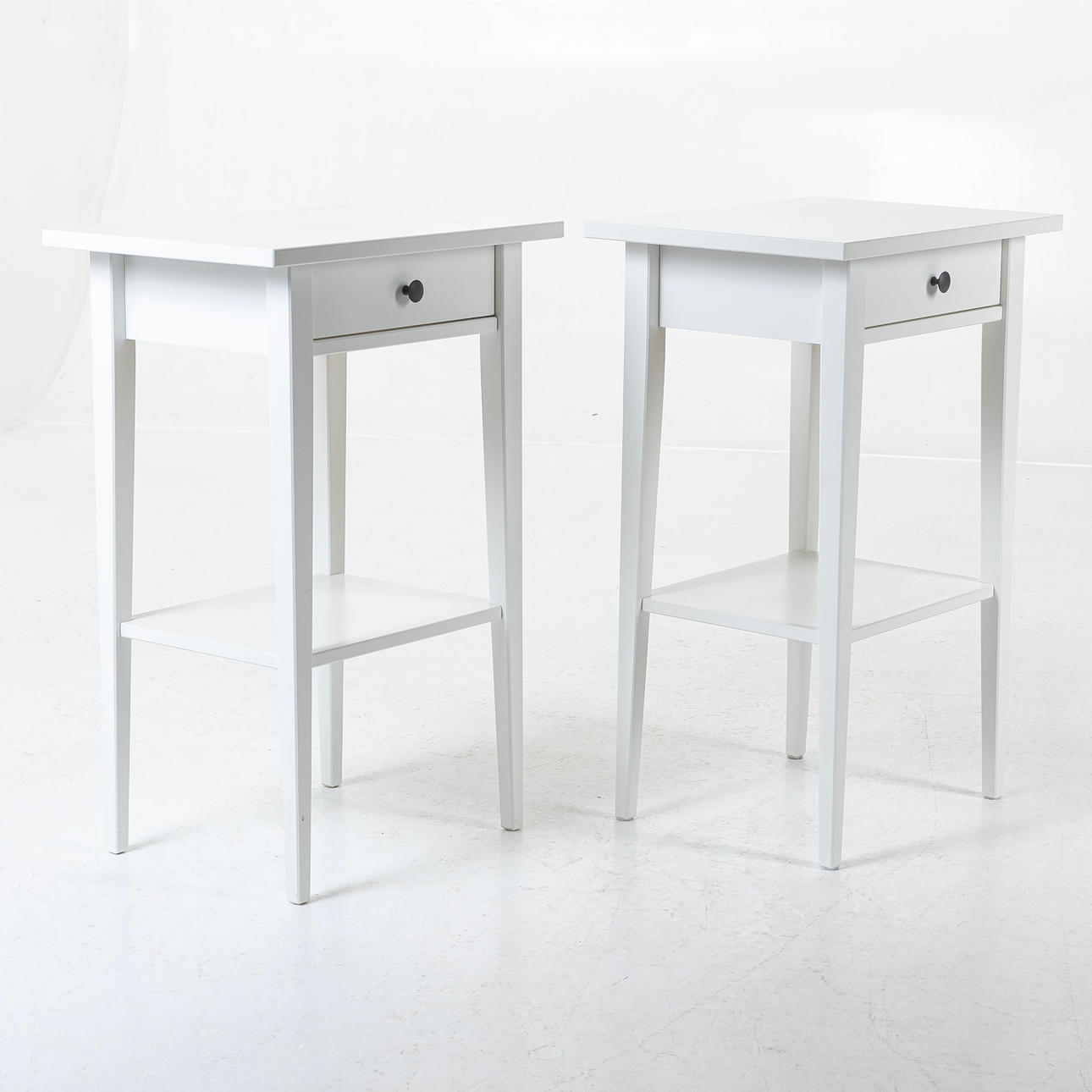 BEDSIDE TABLES, 1 pair, contemporary manufacture.