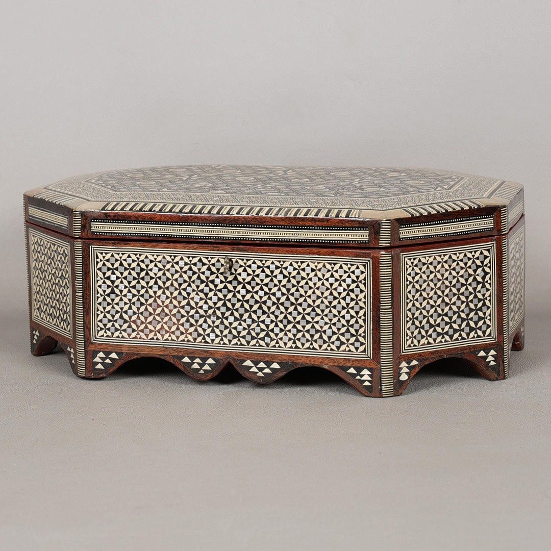 A 19TH CENTURY SYRIAN OCTAGONAL INLAID BOX.
