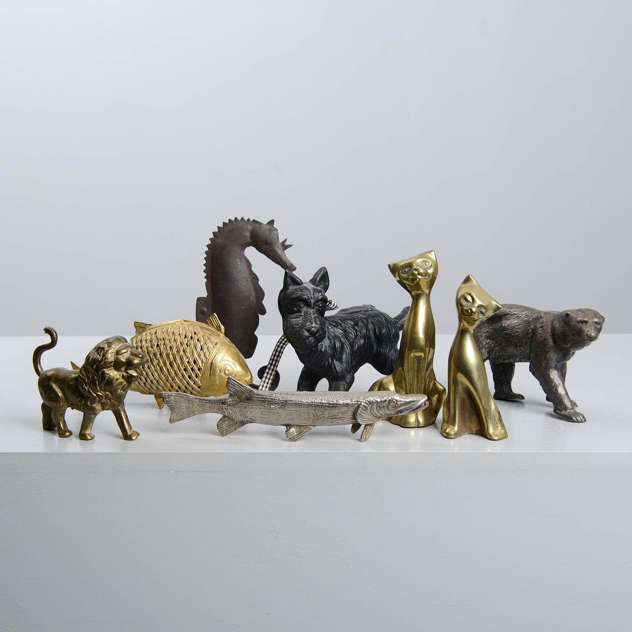 FIGURINES, 8 pcs, brass & other metal.