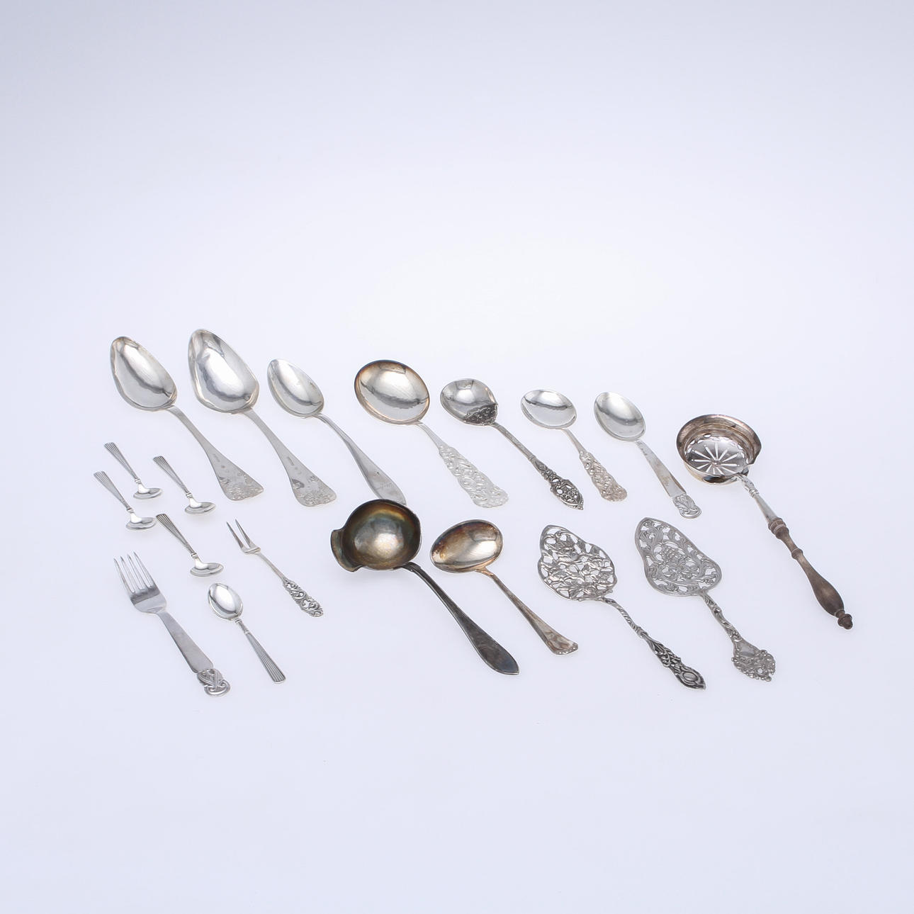 BESTICK, 19 st, silver. Totalvikt ca 520 gram.