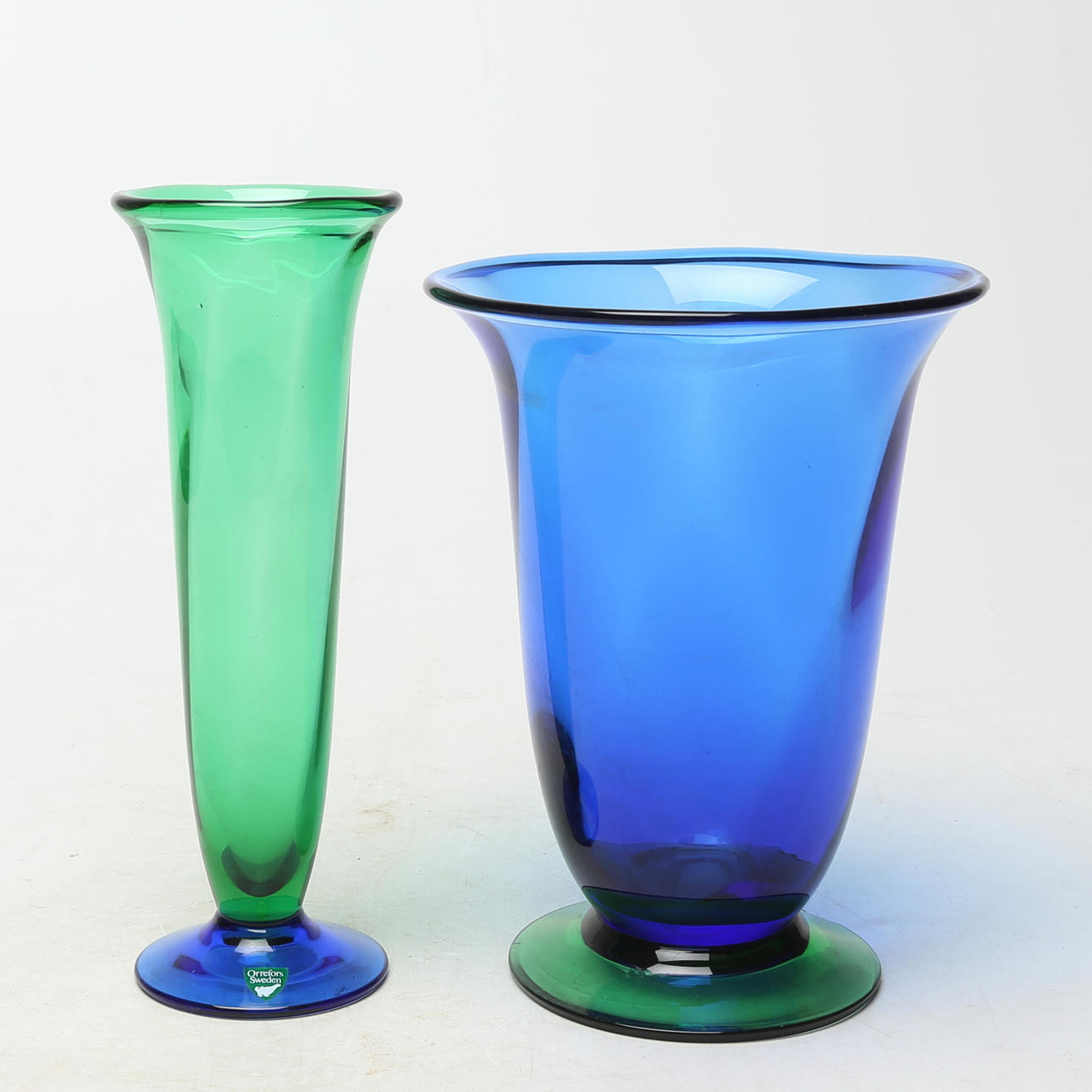 ERIKA LAGERBIELKE. Two Orrefors vases, unsigned.