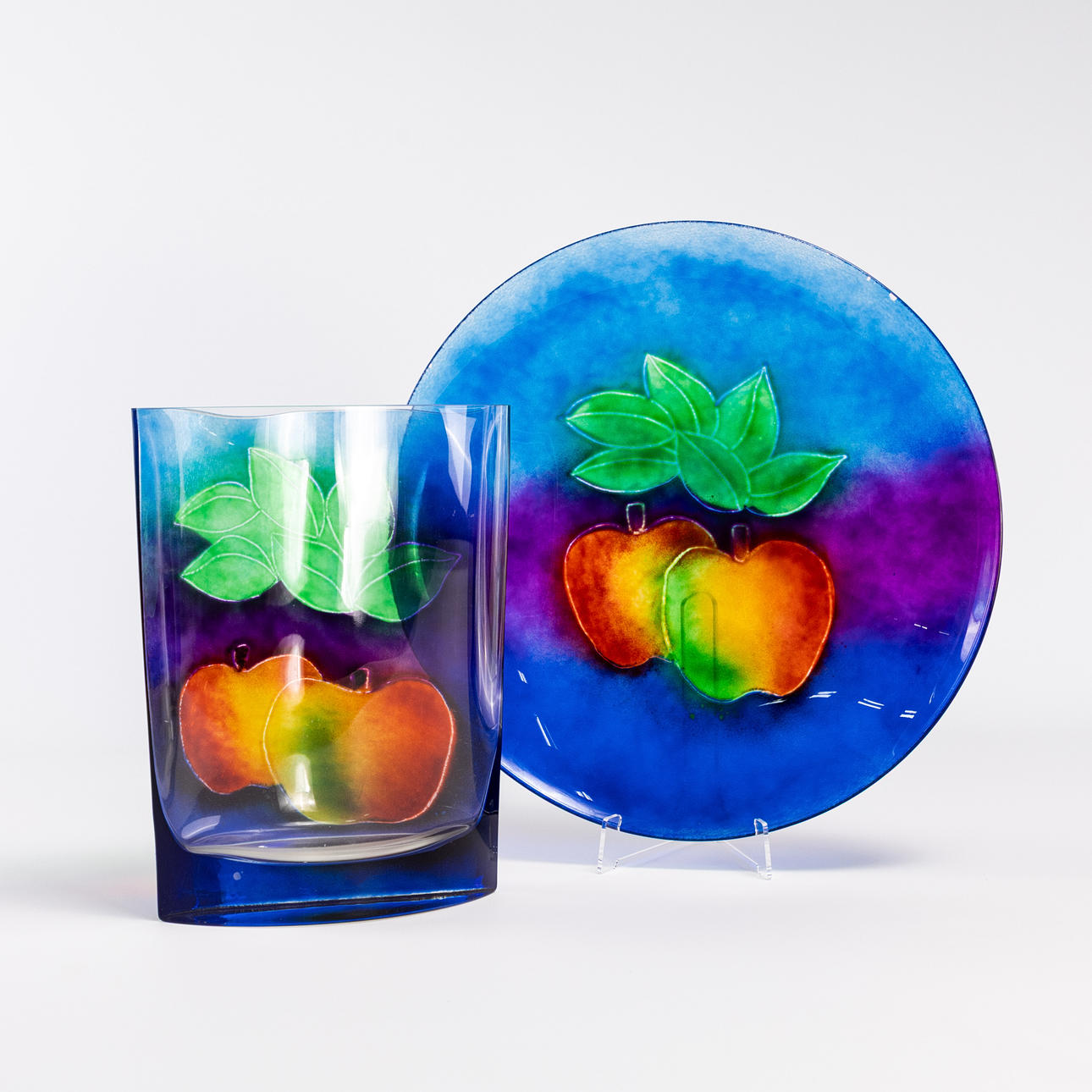 BRITTEN PÅÅG. Vas, fat, Steninge Slott.