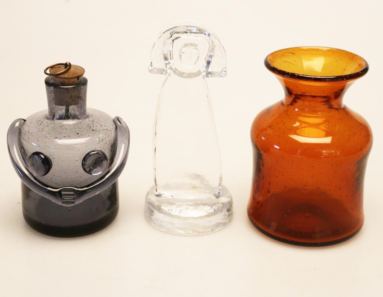 ERIK HÖGLUND. GLASFÖREMÅL tre delar, 1900-talets mitt.