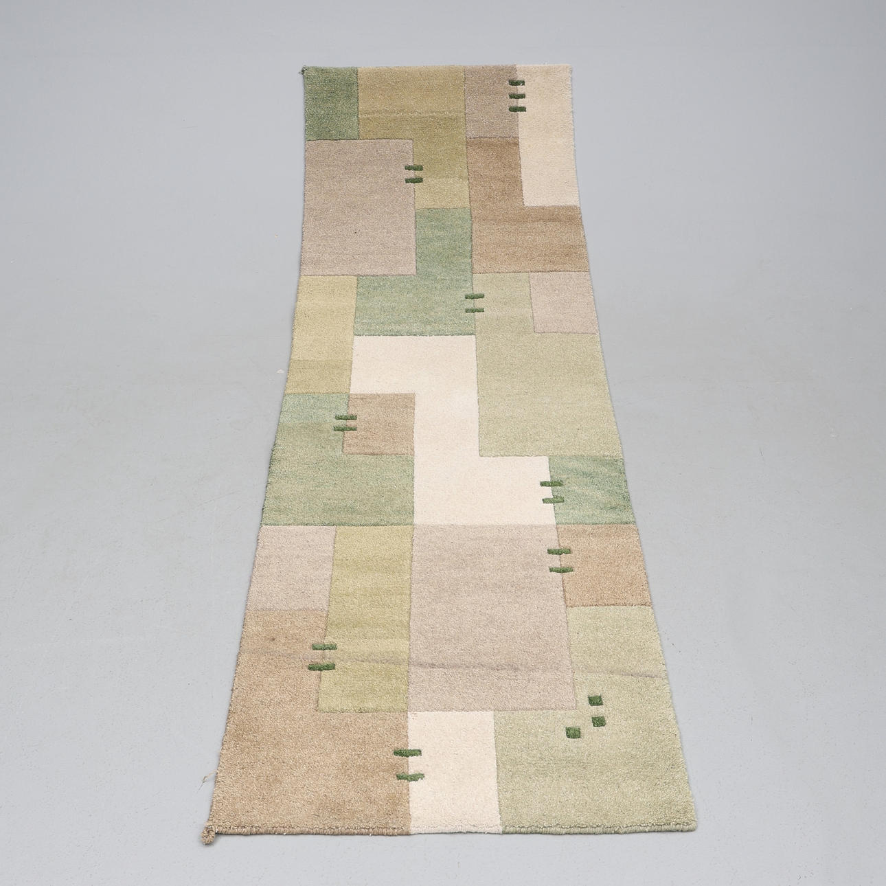 CARPET. Walking mat, wool, approx. 80 x 250 cm.