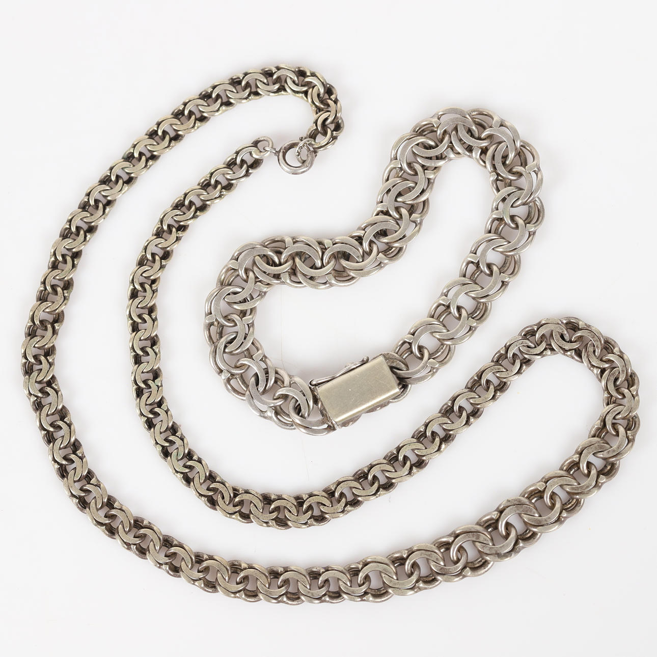 COLLIER SAMT ARMBAND, Bismarcklänk, silver.