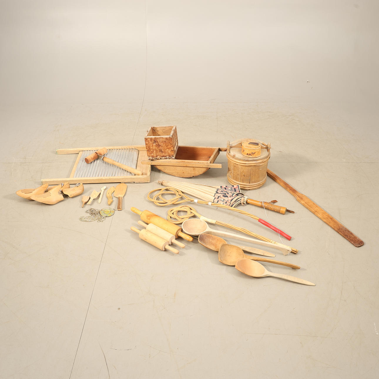 UTENSILS, larger lot.