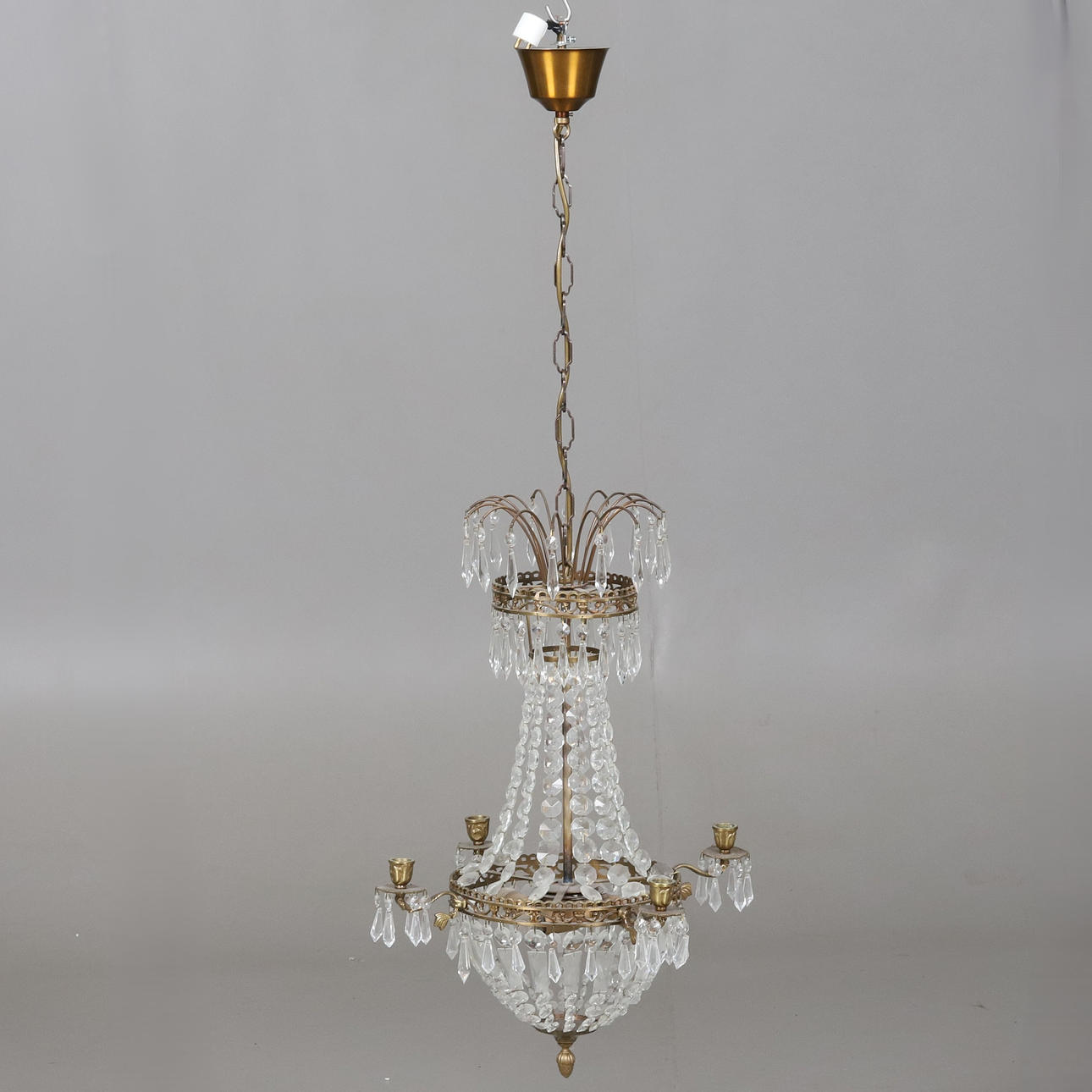 Chandelier for four lights, electrified.