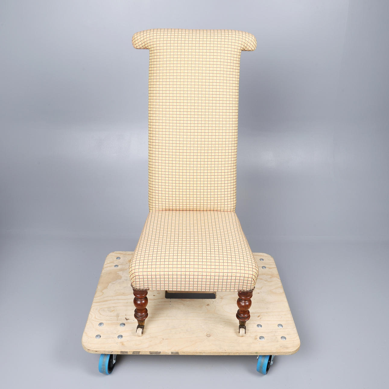 VICTORIAN WALNUT PRIE DIEU.