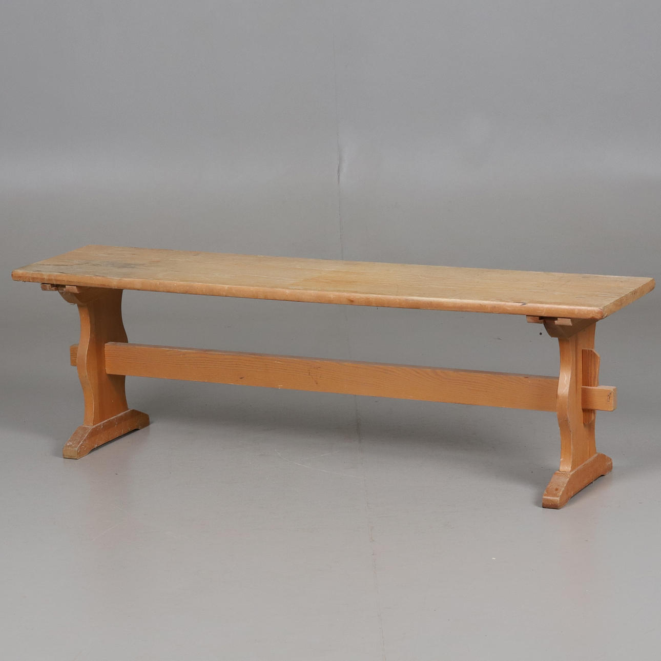 BENCH. A pine tree, second half of the 20th century.