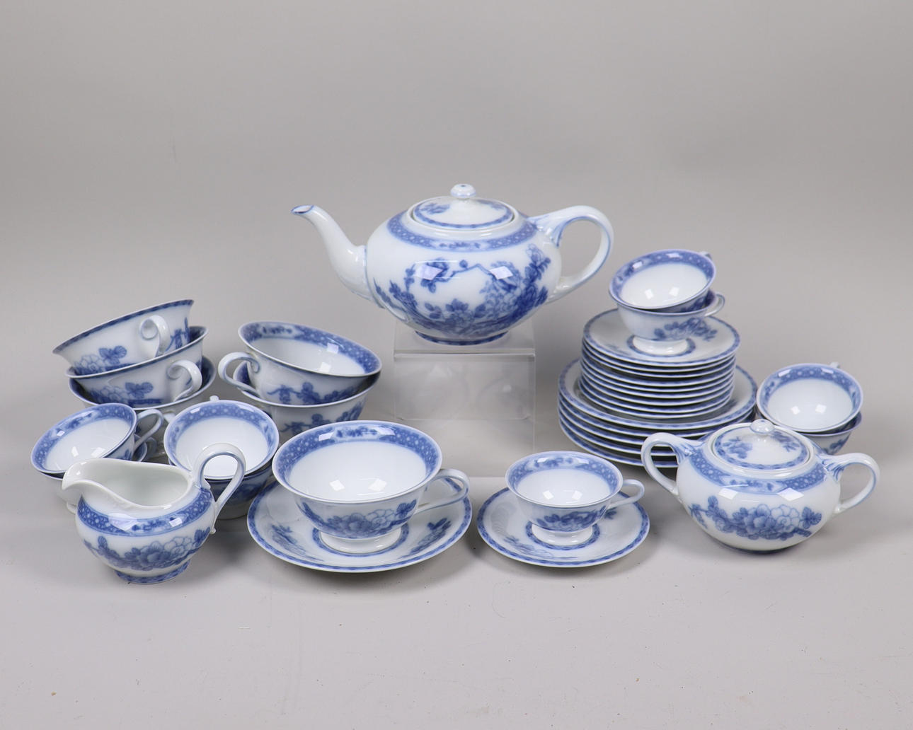 TEA/COFFEE SET, “Balmoral”, Rosenthal, Germany, 34 pieces.