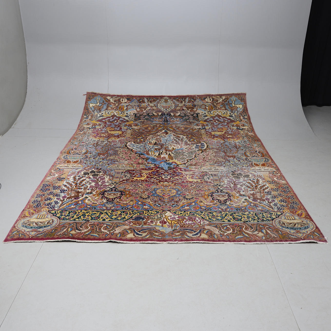 ORIENT CARPET. Figural Kashmar, ca 390x295 cm.