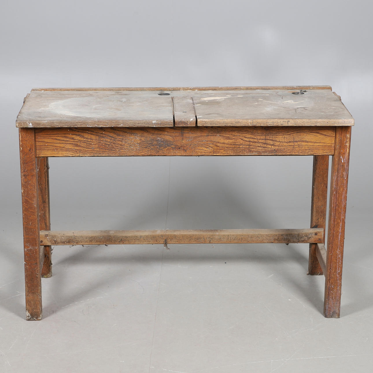 VINTAGE OAK SCHOOL DESK.