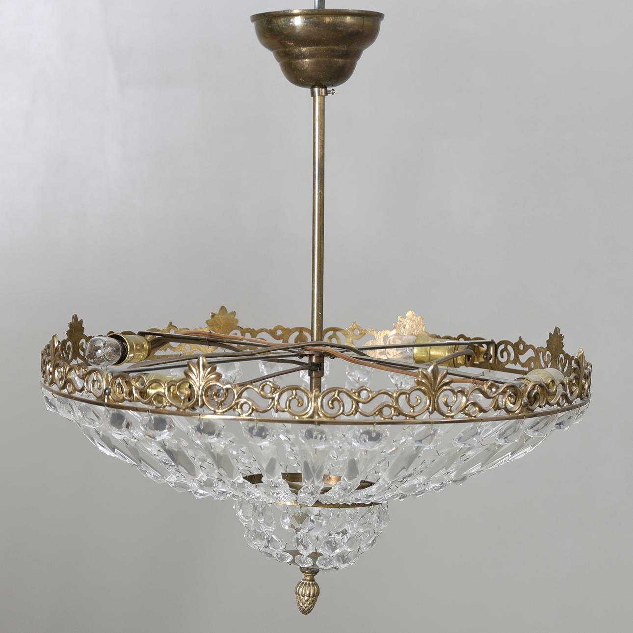 A 20th-century ceiling lamp.