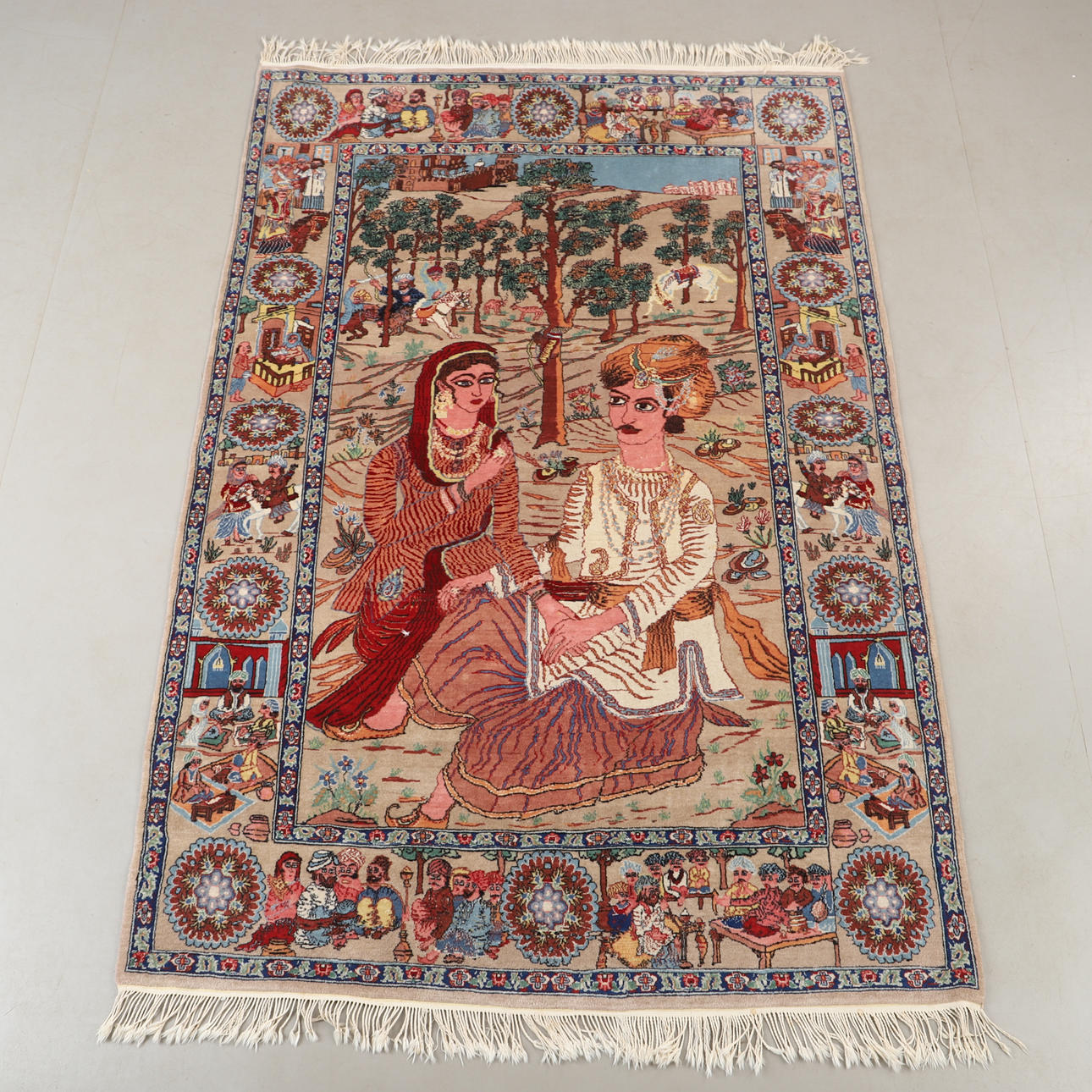CARPET, oriental, figural, 215 x 140 cm.