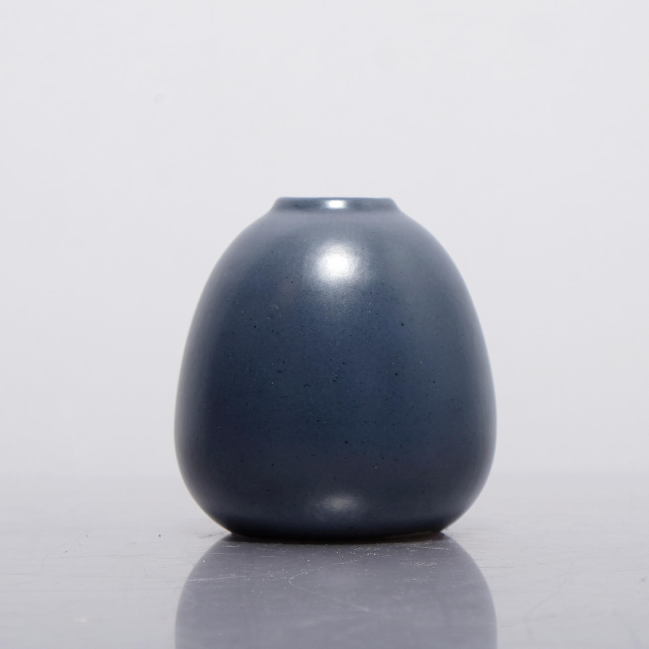 BO FAJANS. signed B F, dated 1952, vase, stoneware.