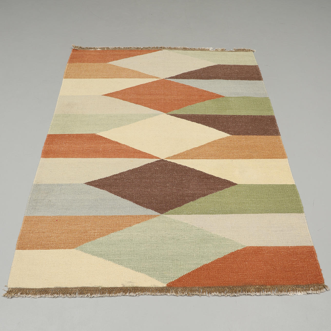 MATTA, rölakan, samtida. Ca 230x167 cm.