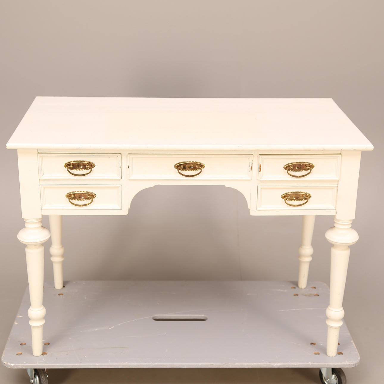 SKRIVBORD, trä, vit, 5 lådor, 1900-tal.