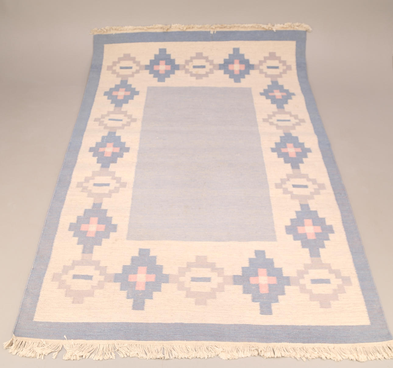 RÖLLAKANSMATTA, blå botten, 205x295 cm, 1900-tal.