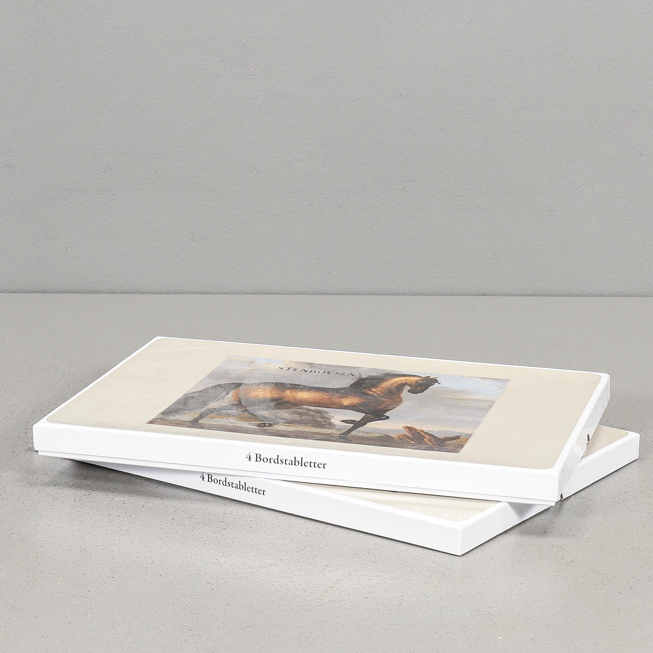 TABLECLOTHS 8 pieces.