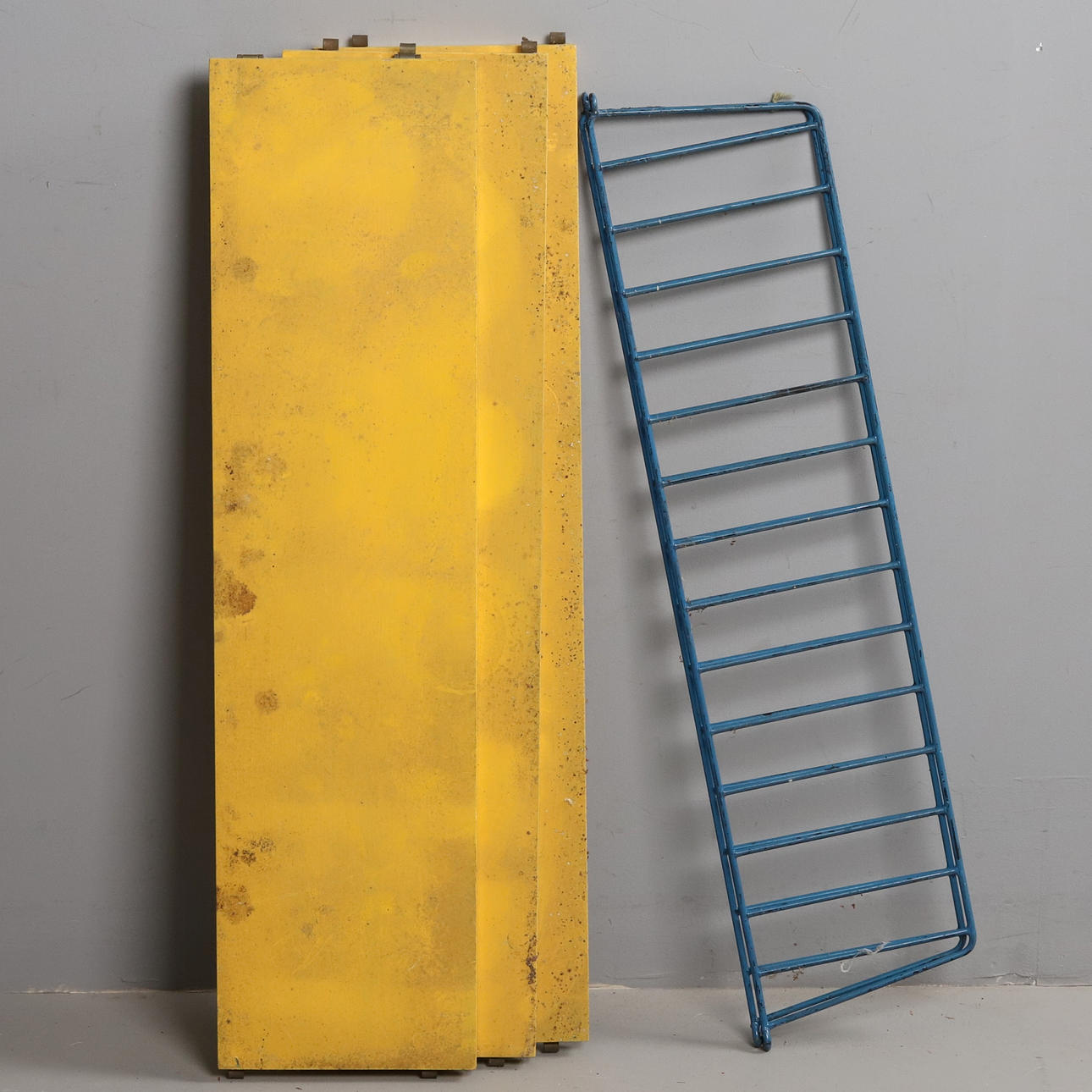 STRINGHYLLA, 3 st hyllplan, 1900-talets andra hälft.