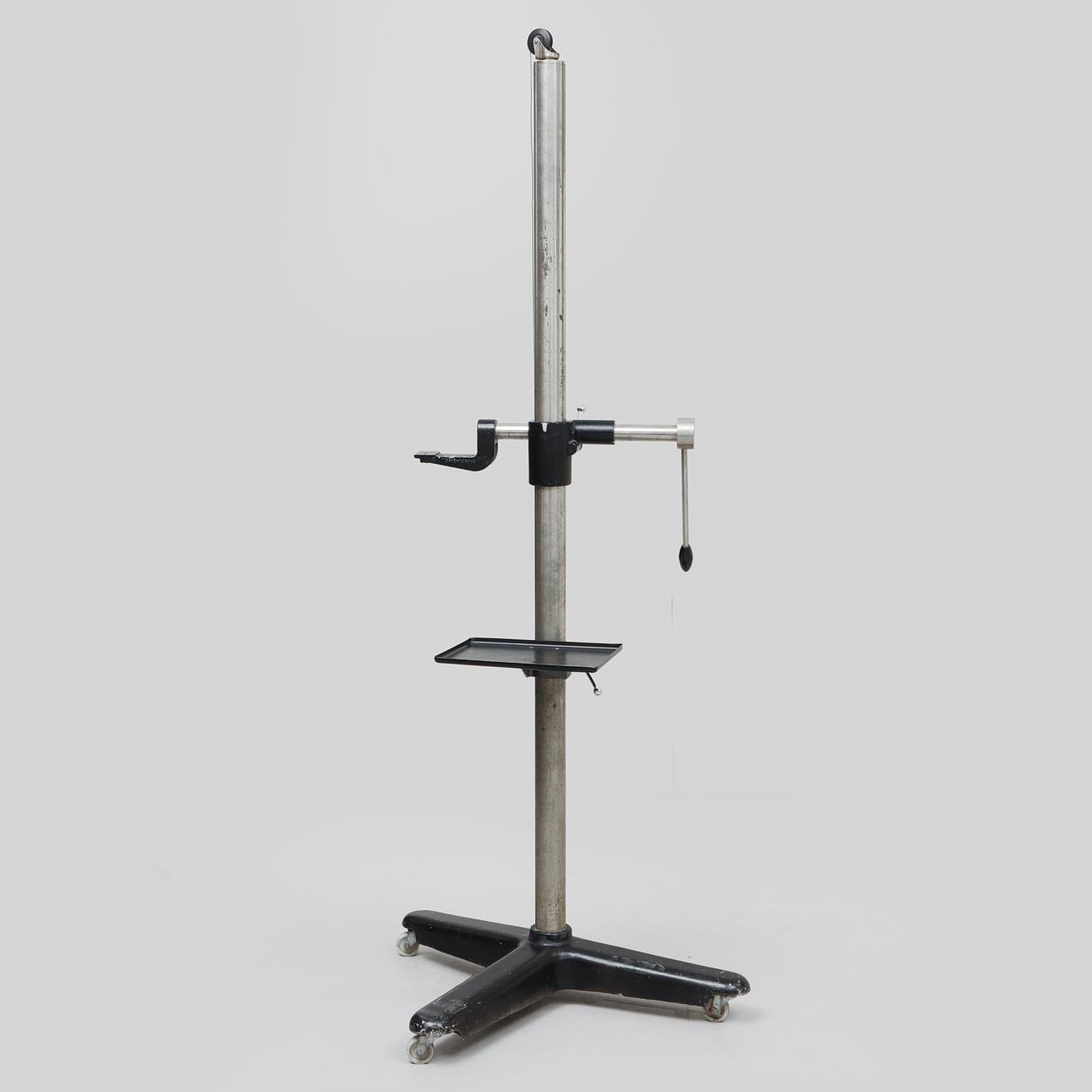 CAMERA TRIPOD, for studio.