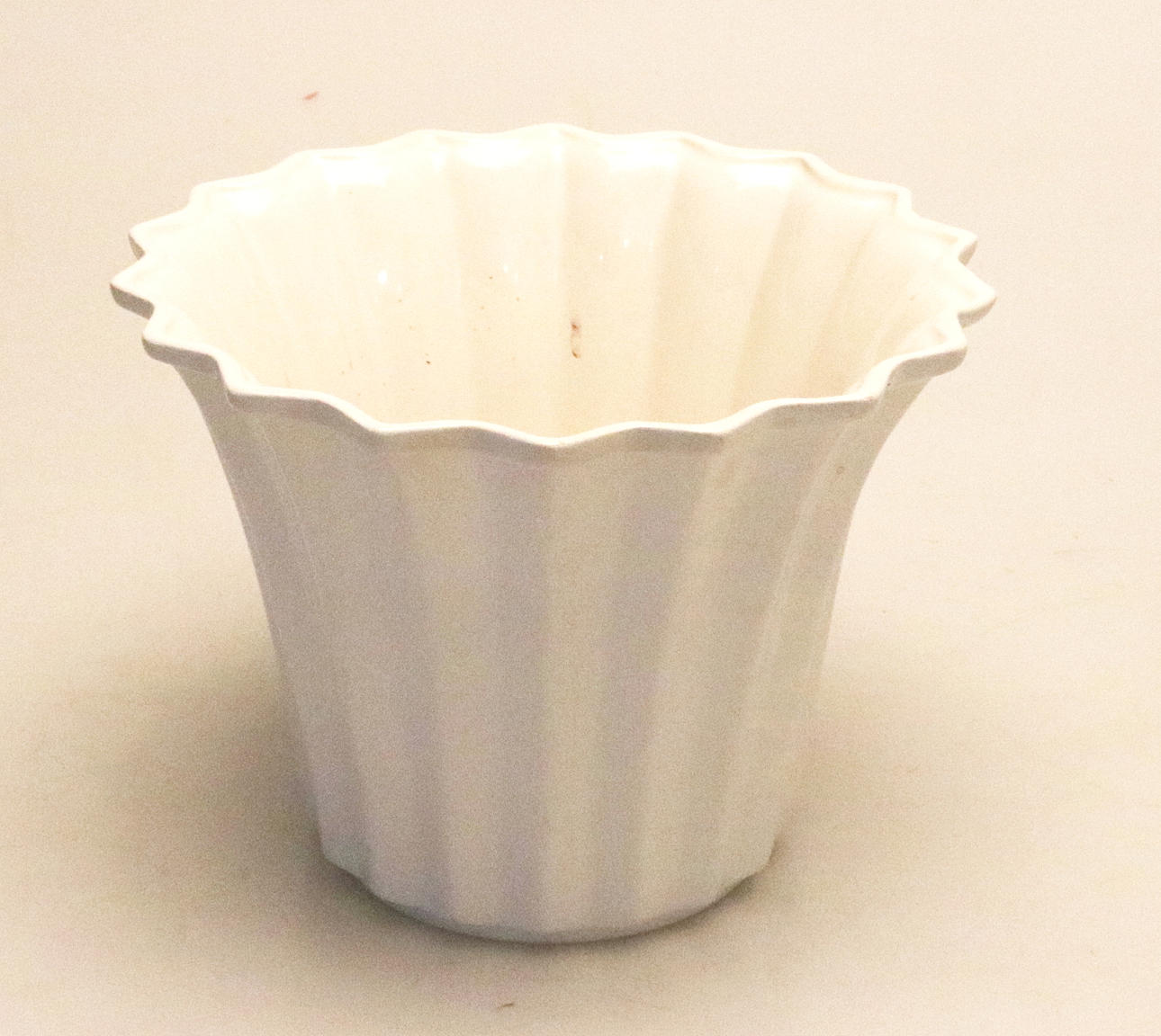 ARTHUR PERCY. YTTERKRUKA, vitglaserad, 1900-talets första hälft.