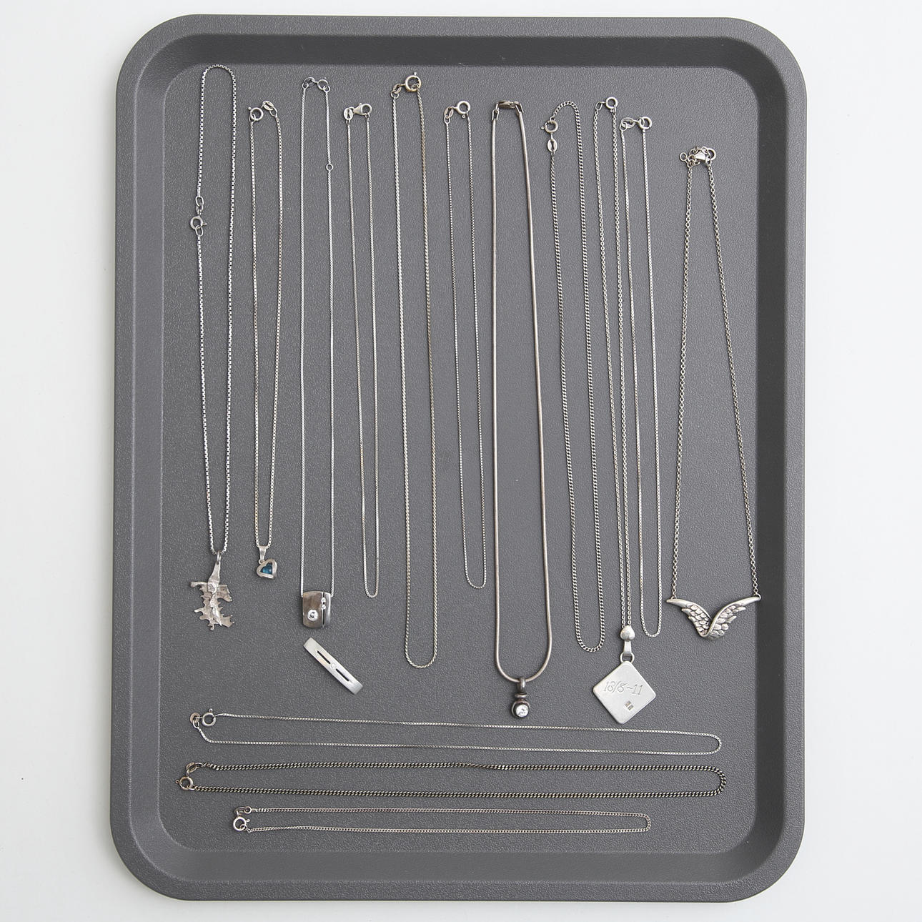 NECKLACES, 14 pcs, and PENDANTS, 6 pcs silver.