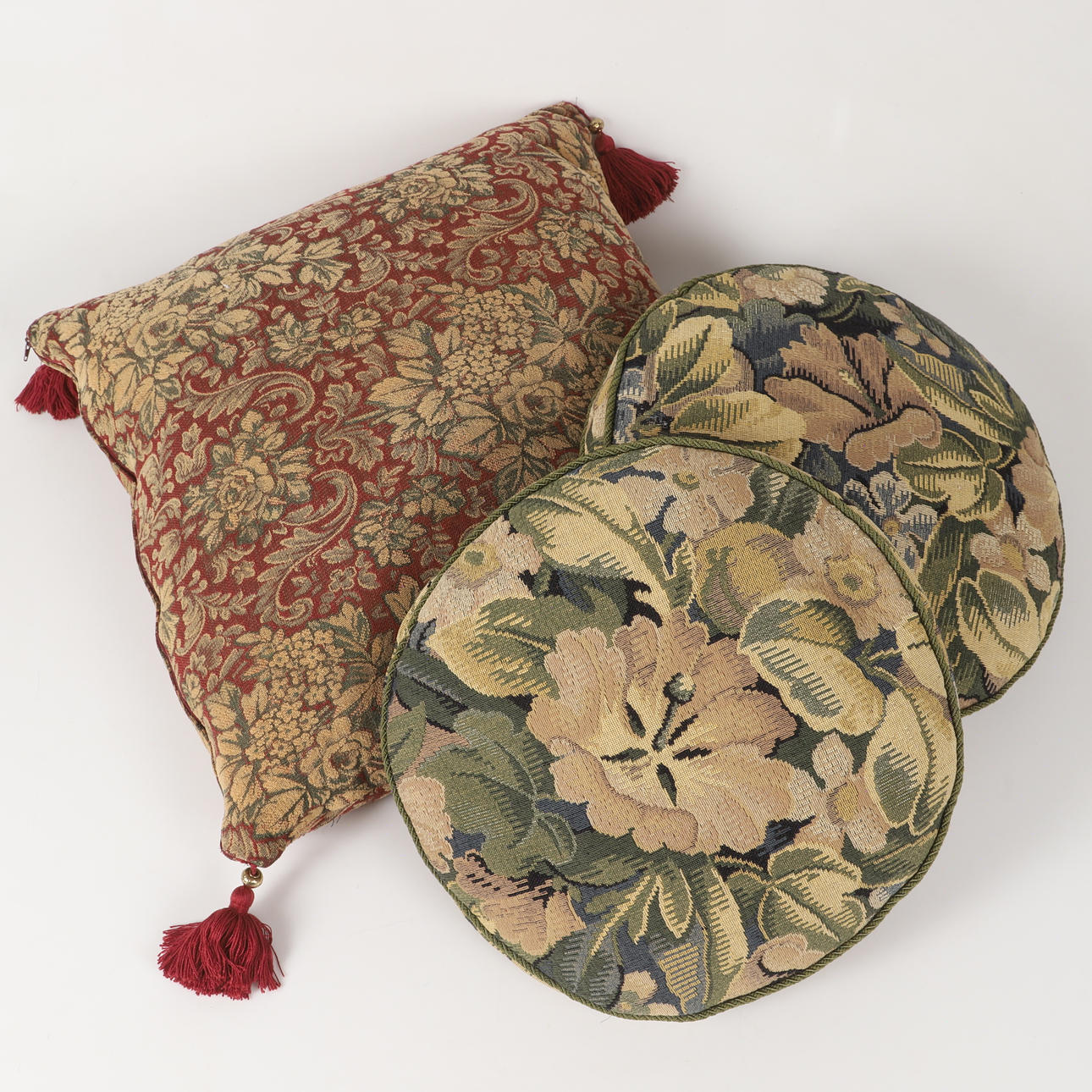 KUDDAR, 3 stycken, jaquardvävda, 2000-tal.