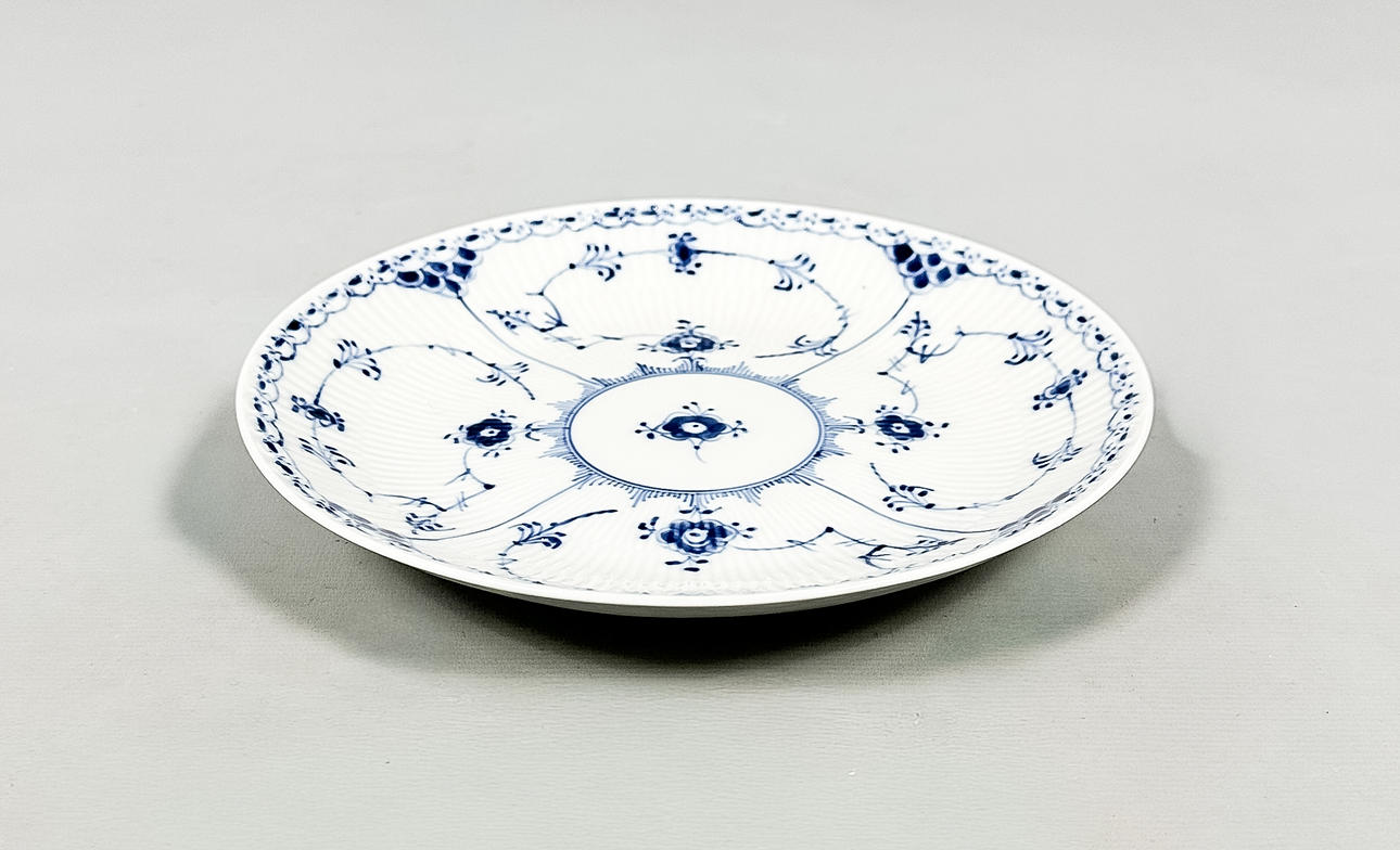 MUSSELMALET, fat, Royal Copenhagen, Danmark.