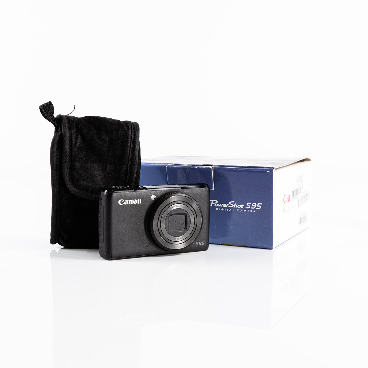 CANON. Powershot S95, 2011, Japan.