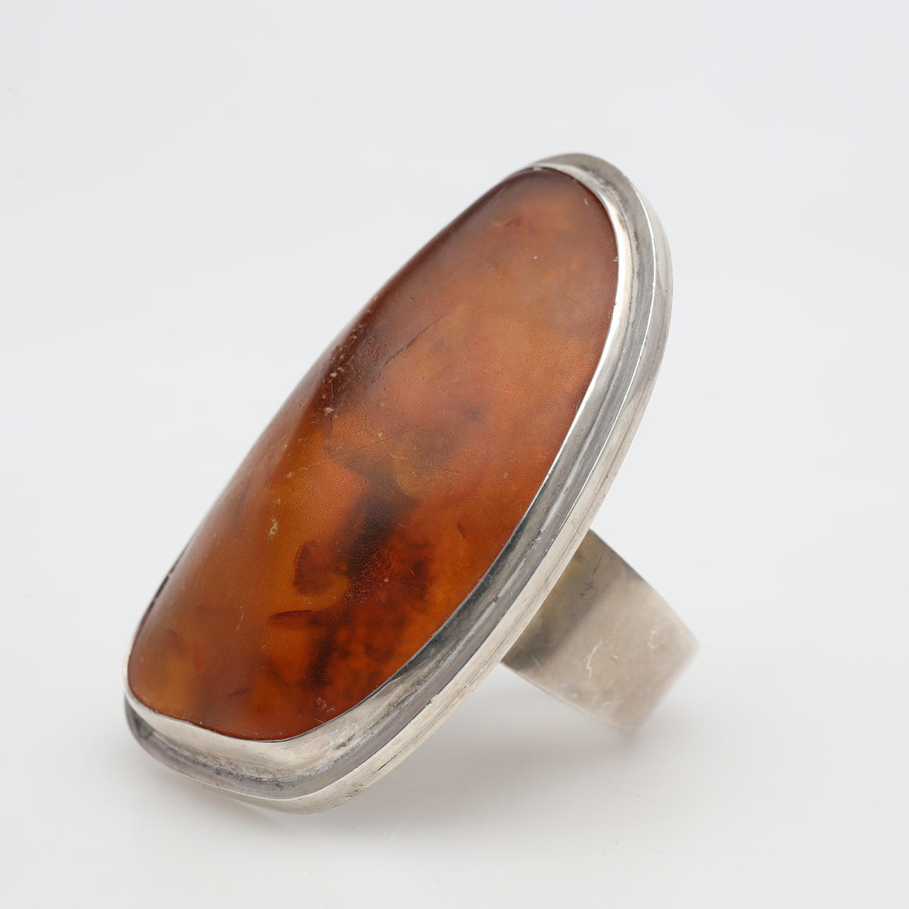 RING, silver, gross weight approx. 36,9 grams.