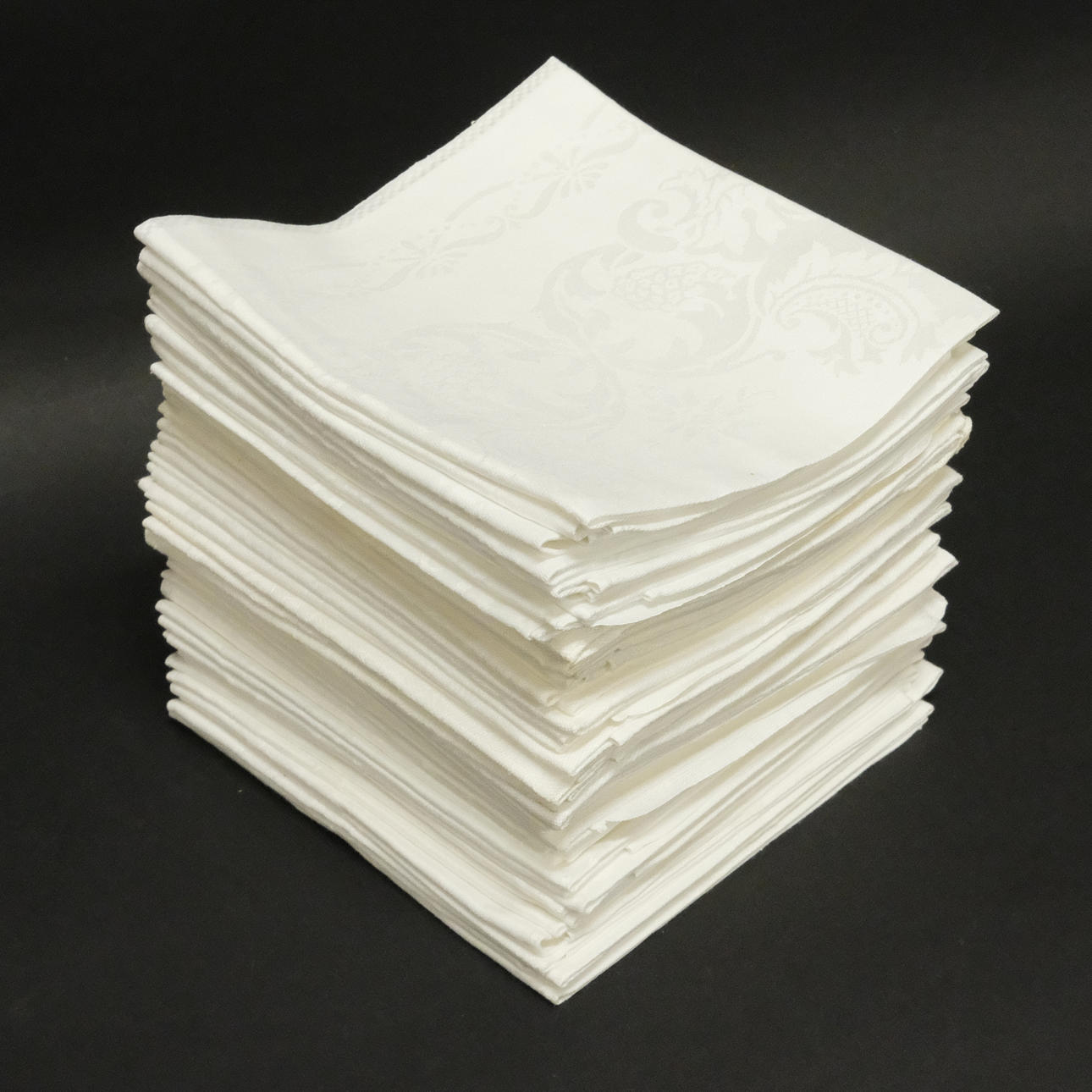 NAPKINS, LINEN, 49 PIECES.
