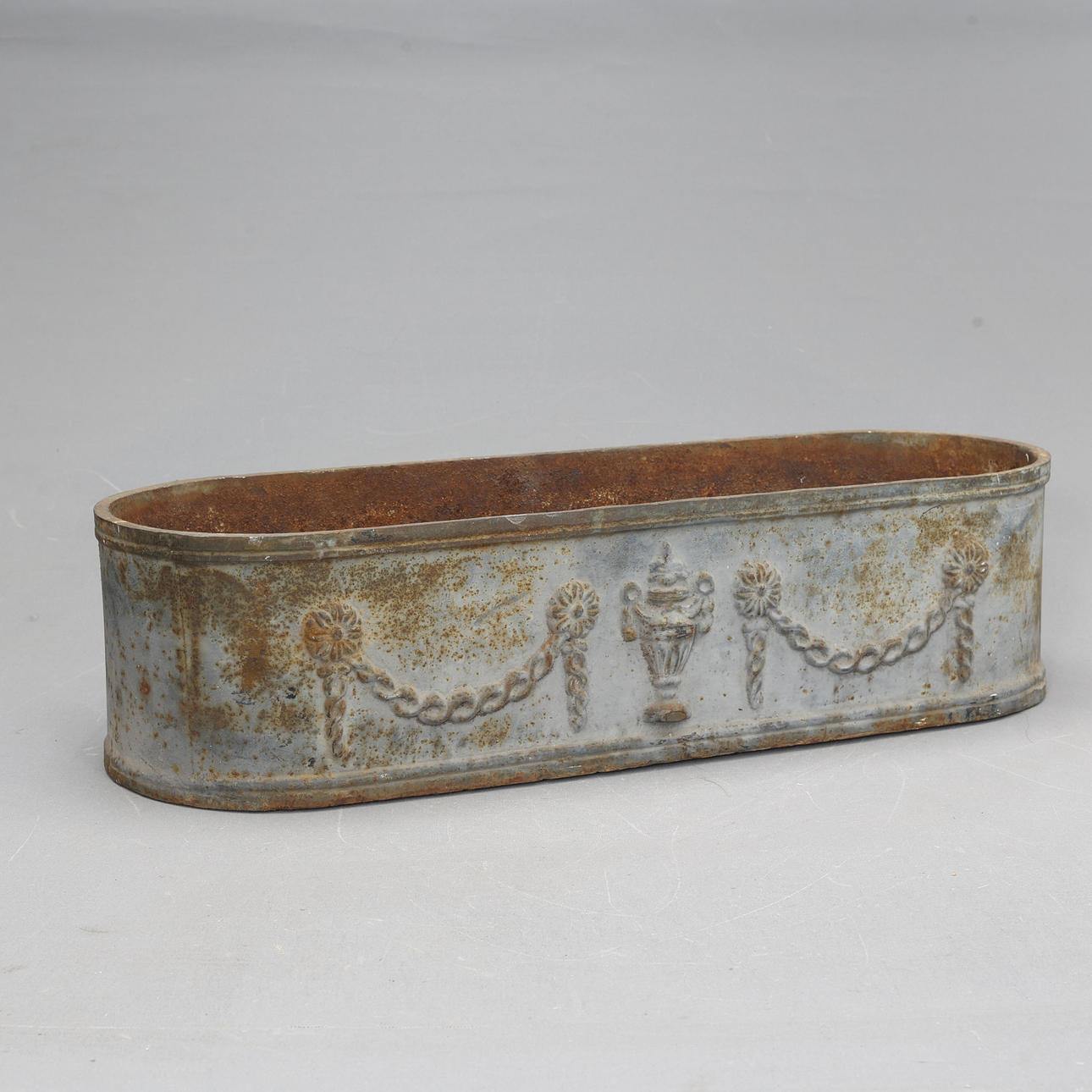 OUTER LINING, Gustavian style cast iron.