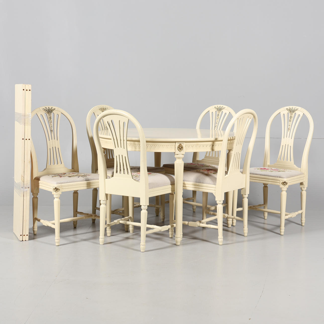 7-piece dining group, Gustavian style.