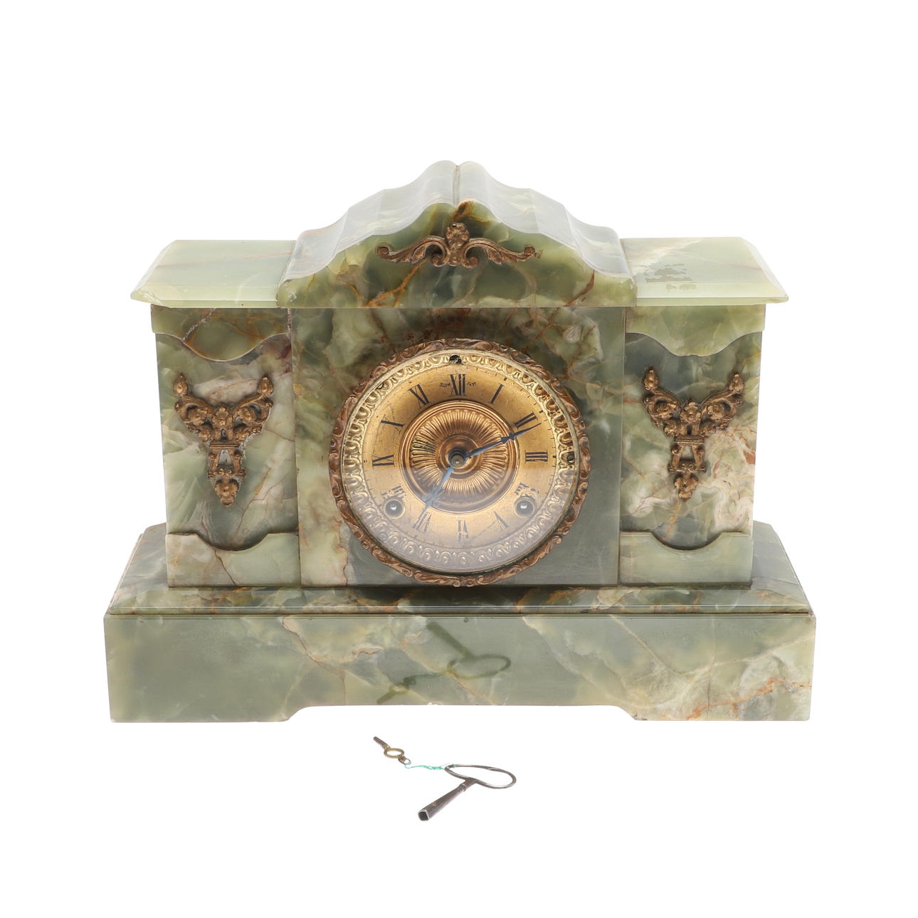 19TH CENTURY ONYX MANTEL CLOCK.