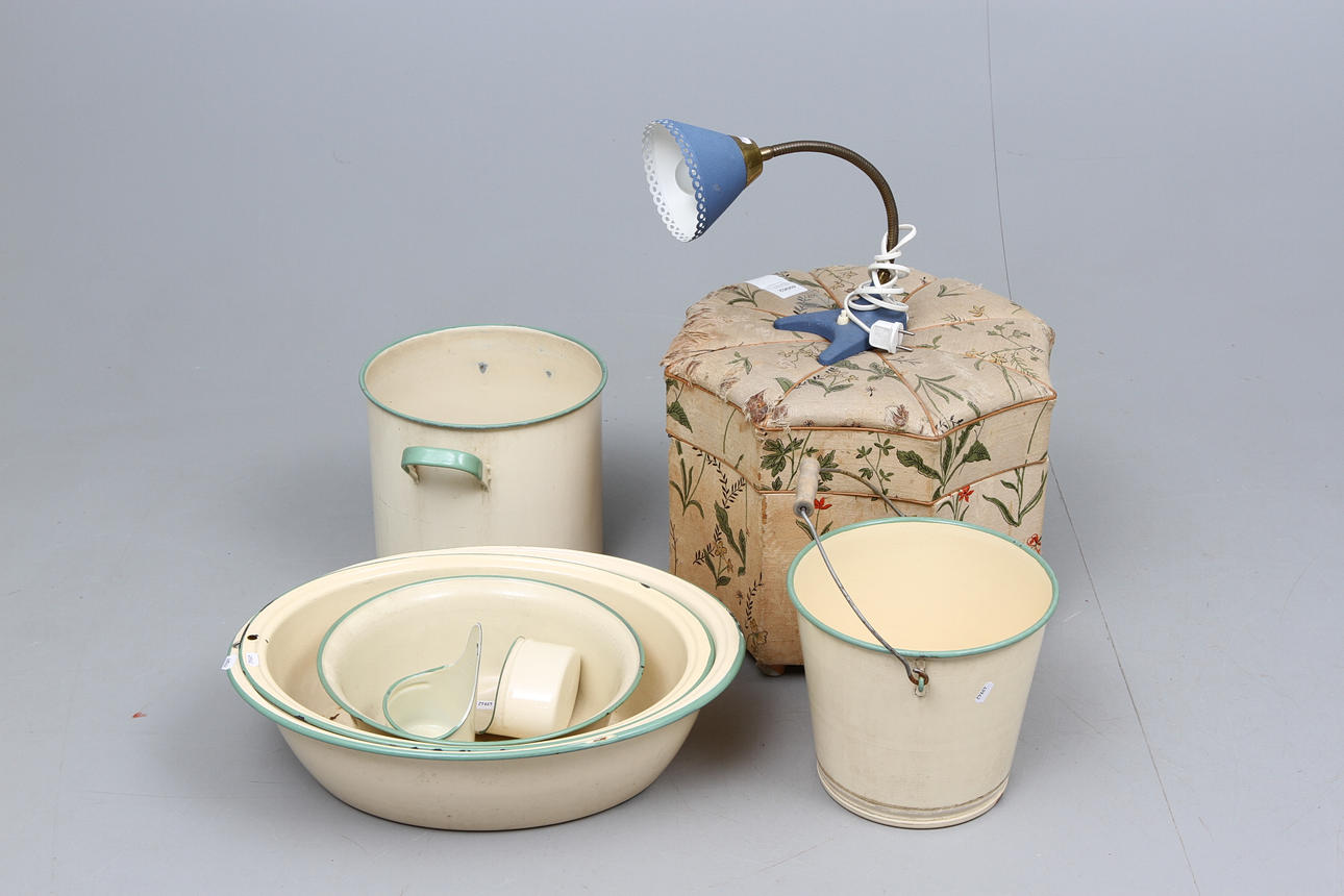 PARTI:sypuff,bordlampa, samt 7 delar KOCKUMSEMALJ.