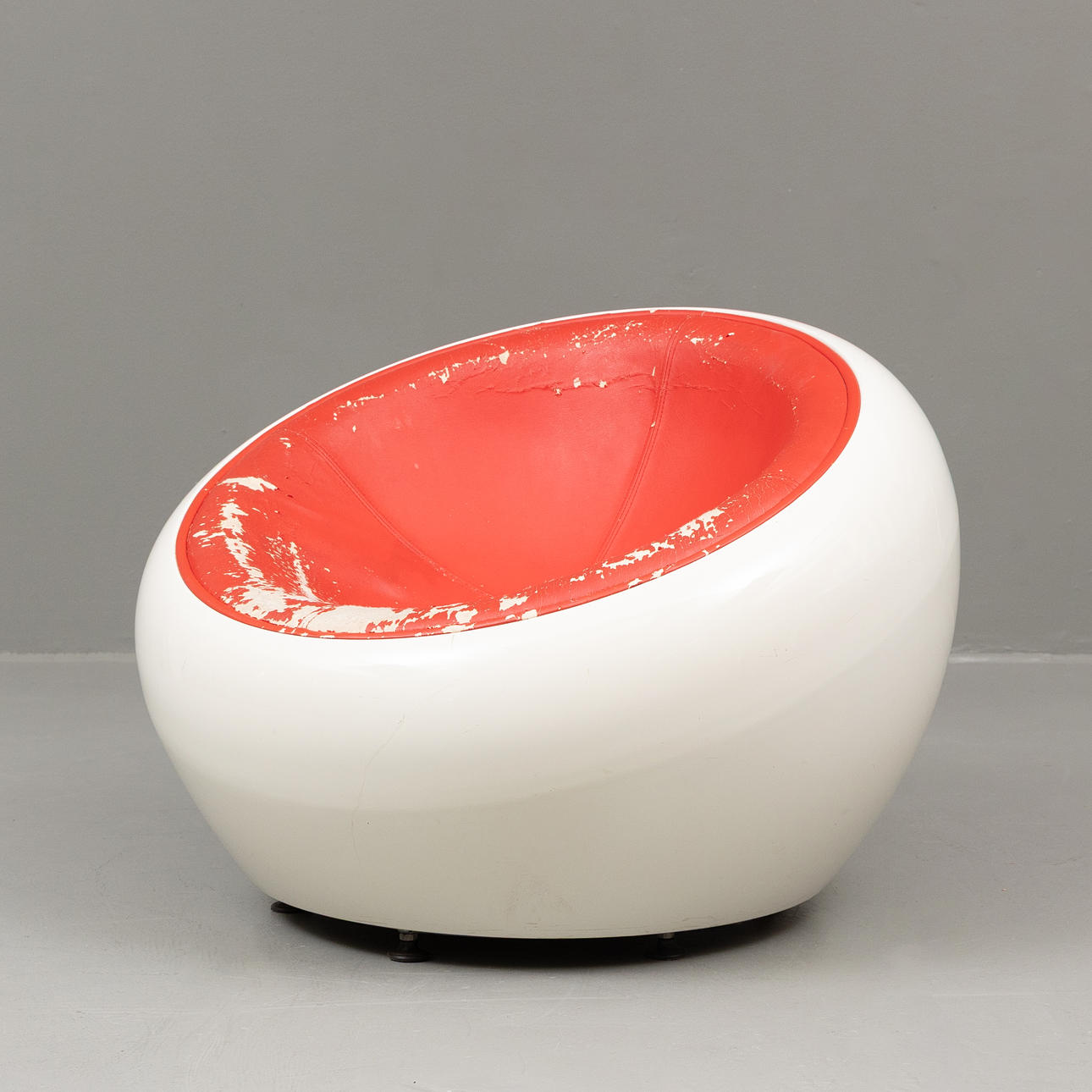 EERO AARNIO. Fåtölj, Hat Dome Chair, HY-A002.