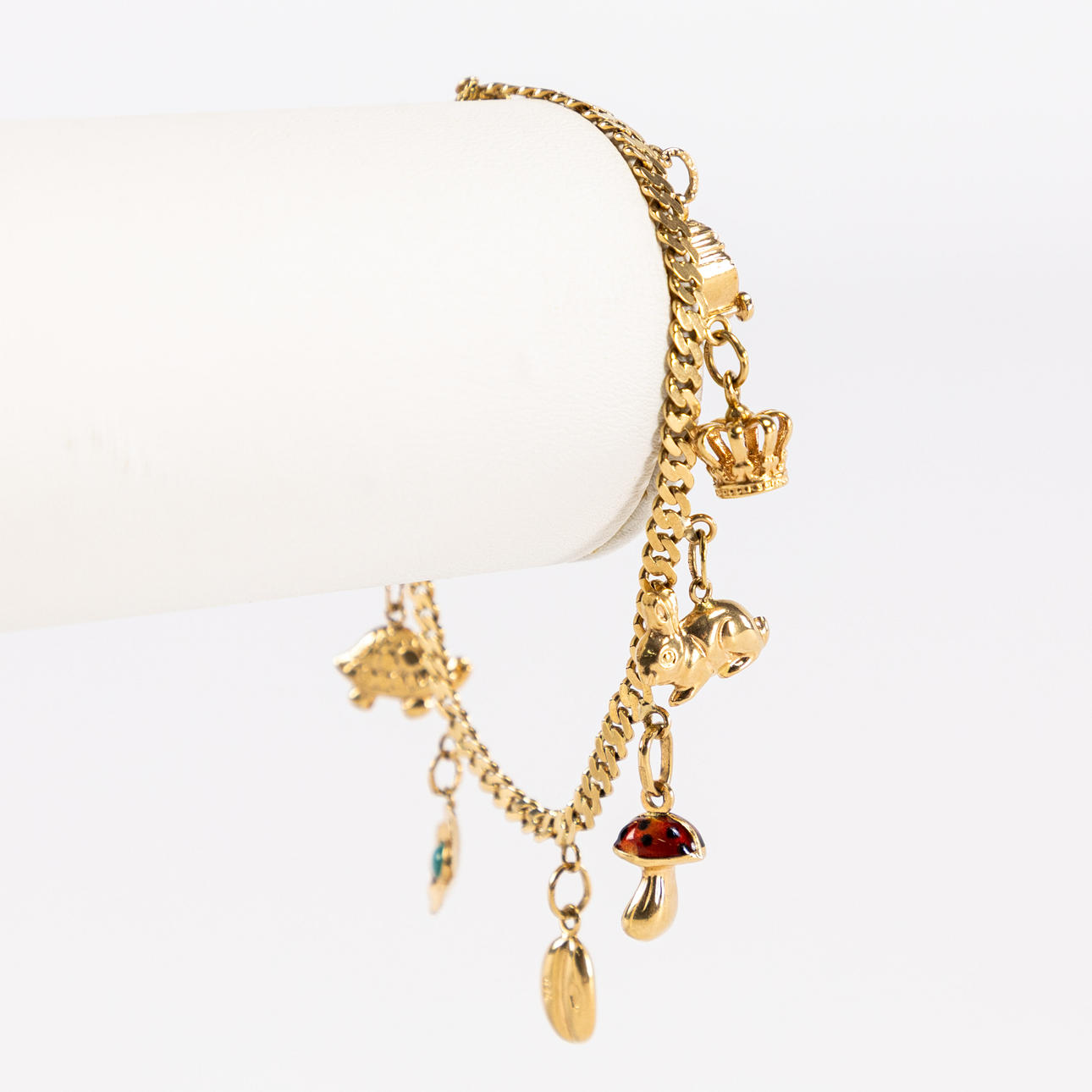 WRISTBANDS. 18k gold.