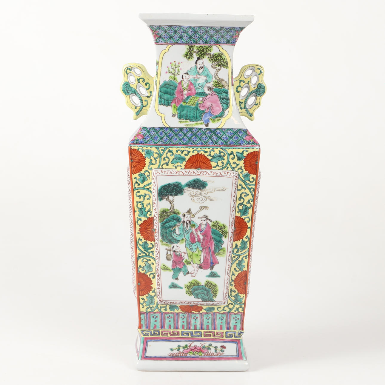 Vase, porcelain with painted decor, China.