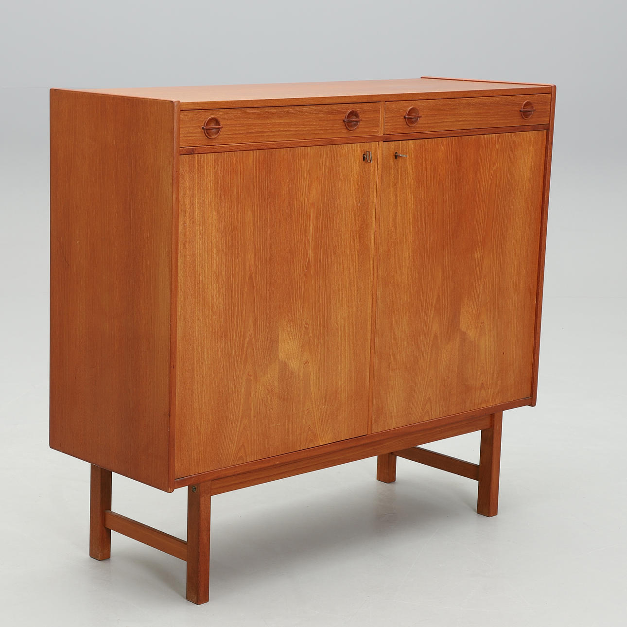 A 1960's cabinet.