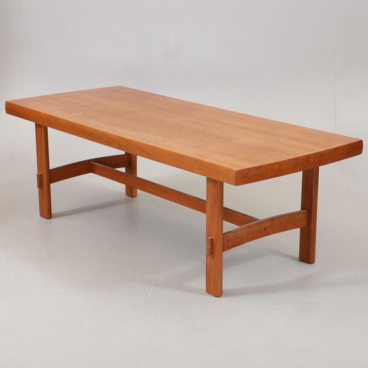 A teak coffee table, 1950s/1960s.