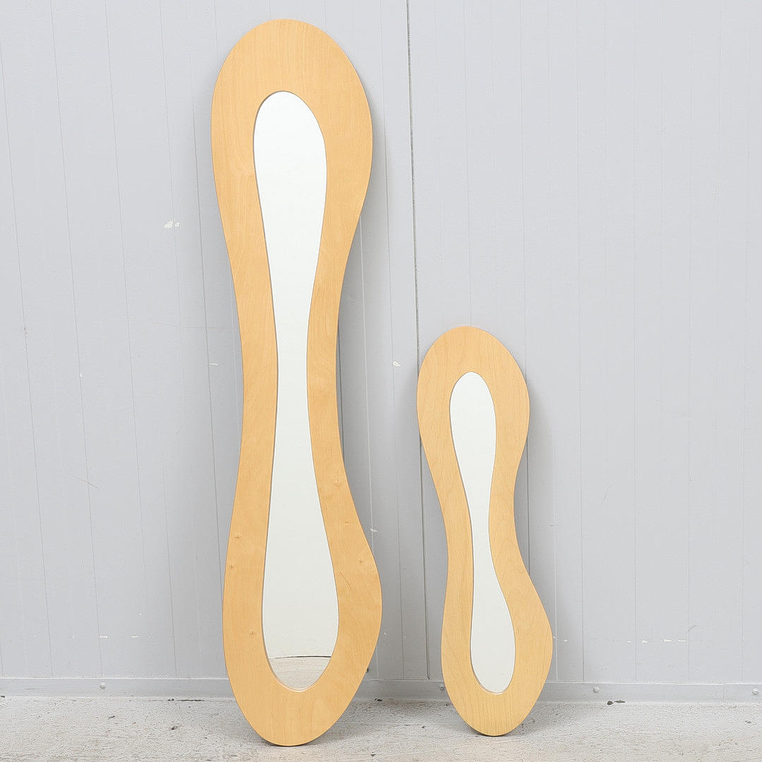 SPEGLAR, 2 st, trä, sent 1900-tal.