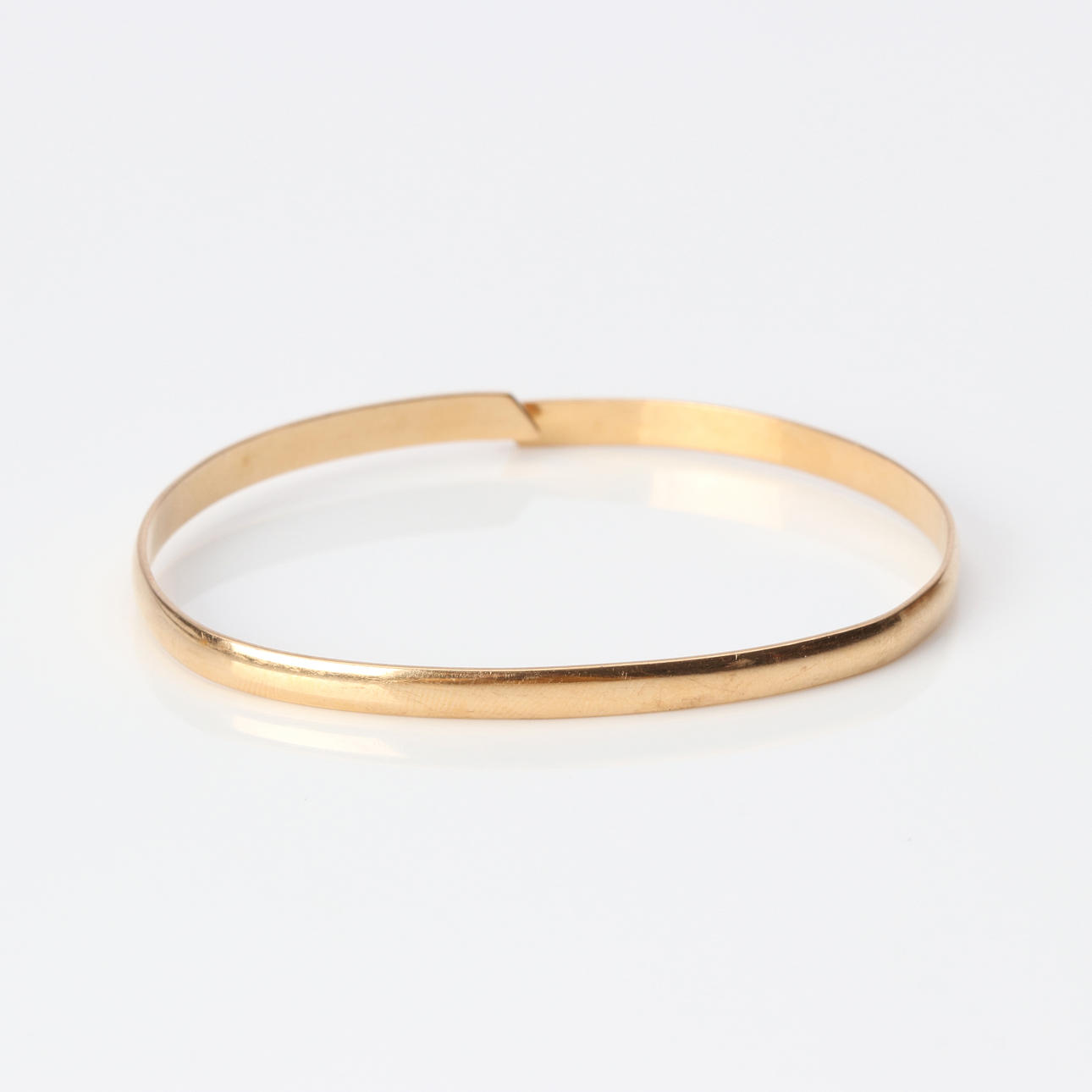 BANGLE. 18k gold, Helsingborg 1997, weight approx 9,6 grams.