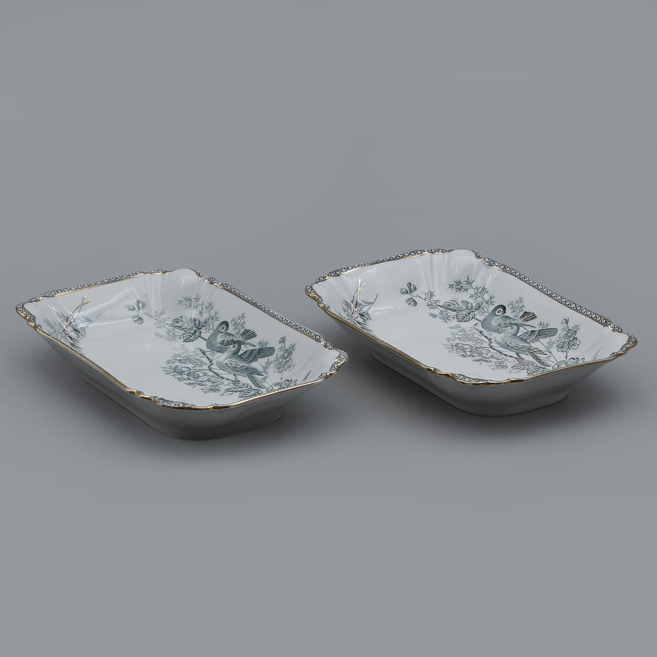 SERVING DISH “WEXIÖ GULL” PAIR, PORCELAIN, GUSTAFSBERG.