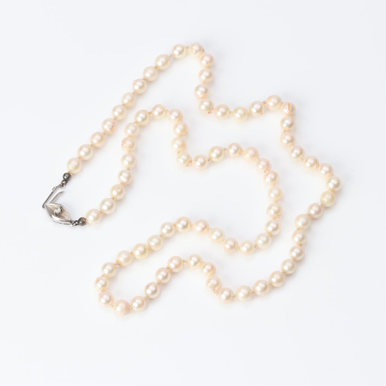 PÄRLCOLLIER, odlade pärlor ca 6,5 mm.