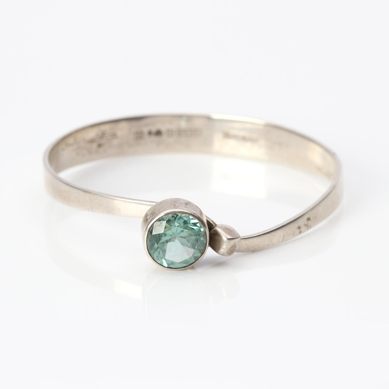 SILVER BANGLE, GUSSI.